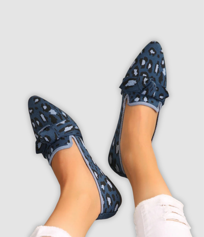 Olives - Comfortable knitted loafers with bow detail