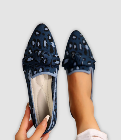 Olives - Comfortable knitted loafers with bow detail