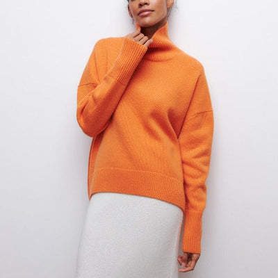 Lucy™ - High Neck Pullover