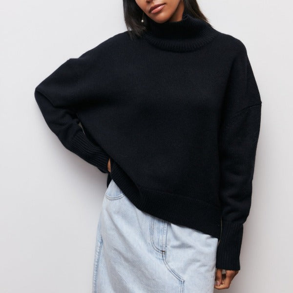 Lucy™ - High Neck Pullover