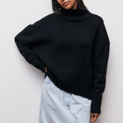 Lucy™ - High Neck Pullover
